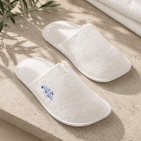 Inhala Hotel Garden soft white bathing shoes, designed for comfort and elegance. Ideal for hotels or spas, they combine